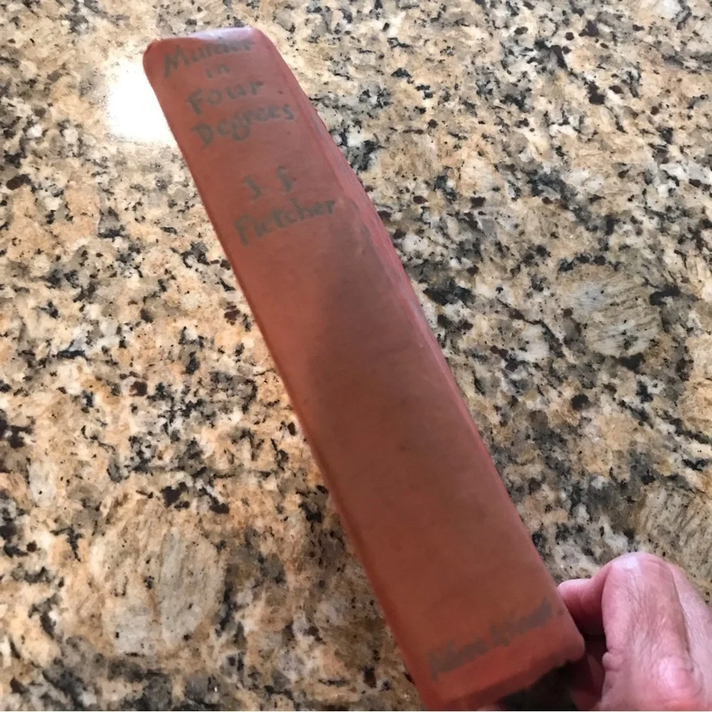 📕VINTAGE Hardcover Book